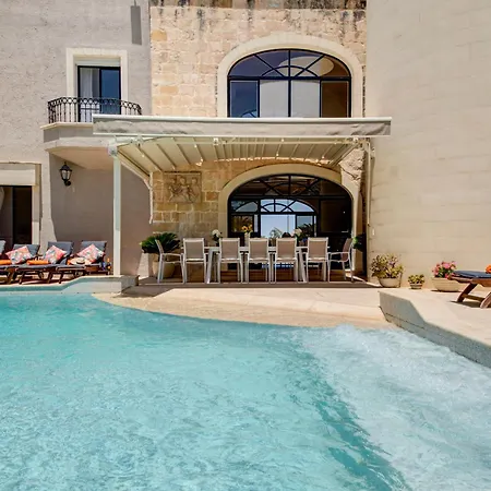 Villa Valleyside Heights - Pool & Heated Jacuzzi Is-Swieqi