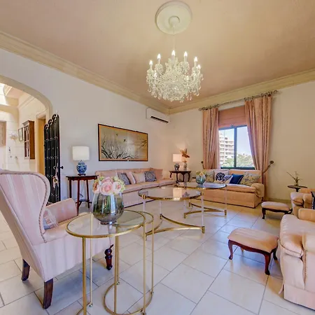 Valleyside Heights - Pool & Heated Jacuzzi