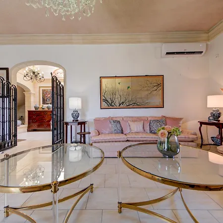 Villa Valleyside Heights - Pool & Heated Jacuzzi