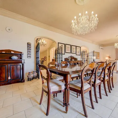 Valleyside Heights - Pool & Heated Jacuzzi * Is-Swieqi
