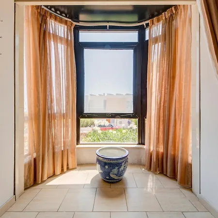Villa Valleyside Heights - Pool & Heated Jacuzzi Is-Swieqi
