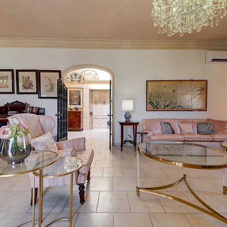 Valleyside Heights - Pool & Heated Jacuzzi Is-Swieqi