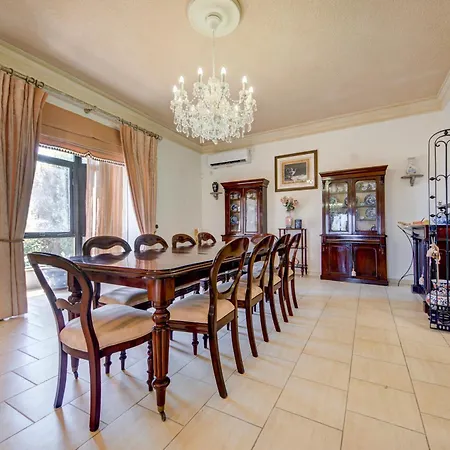 Valleyside Heights - Pool & Heated Jacuzzi *