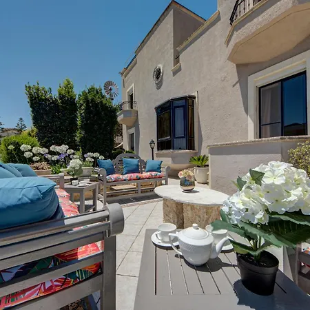 Valleyside Heights - Pool & Heated Jacuzzi Villa *