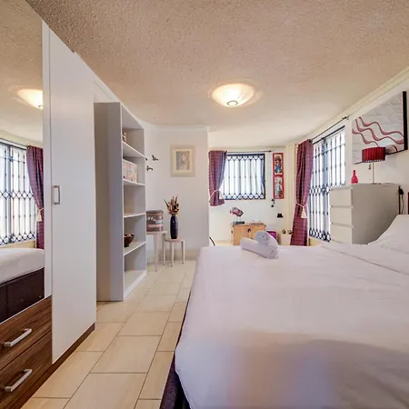 Valleyside Heights - Pool & Heated Jacuzzi *