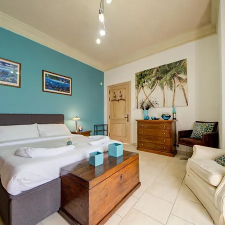 Villa Valleyside Heights - Pool & Heated Jacuzzi Is-Swieqi