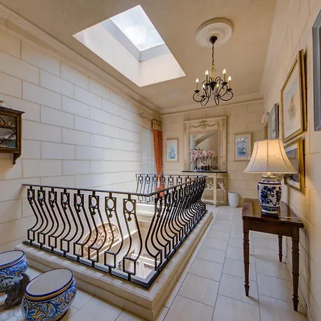 Valleyside Heights - Pool & Heated Jacuzzi Is-Swieqi
