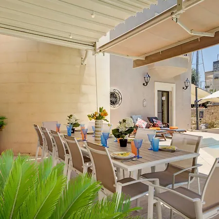 Valleyside Heights - Pool & Heated Jacuzzi